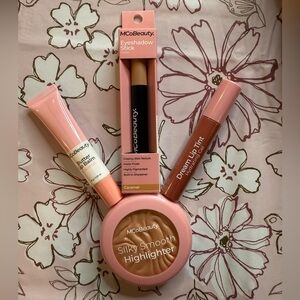 MCoBeauty Makeup Bundle - New